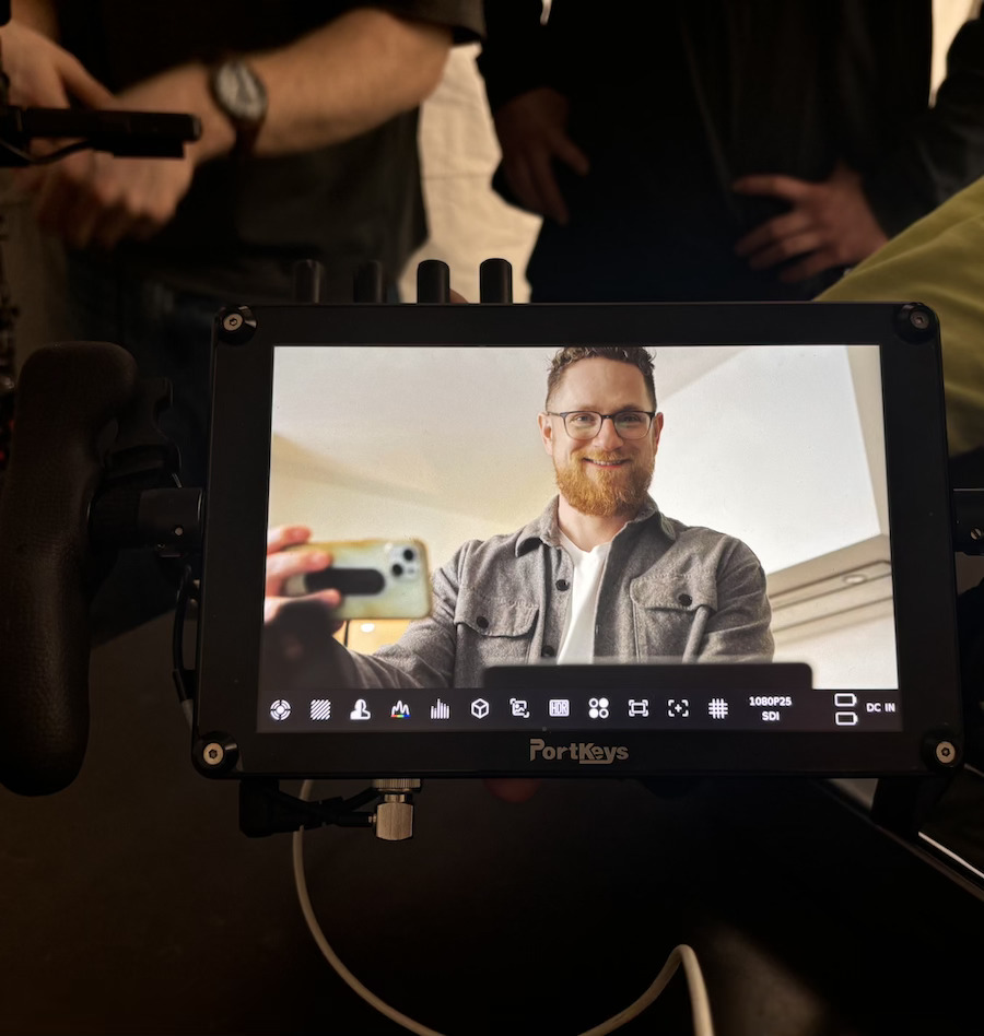 lidl shoot youtube presentator "op de planning" camera monitor close-up